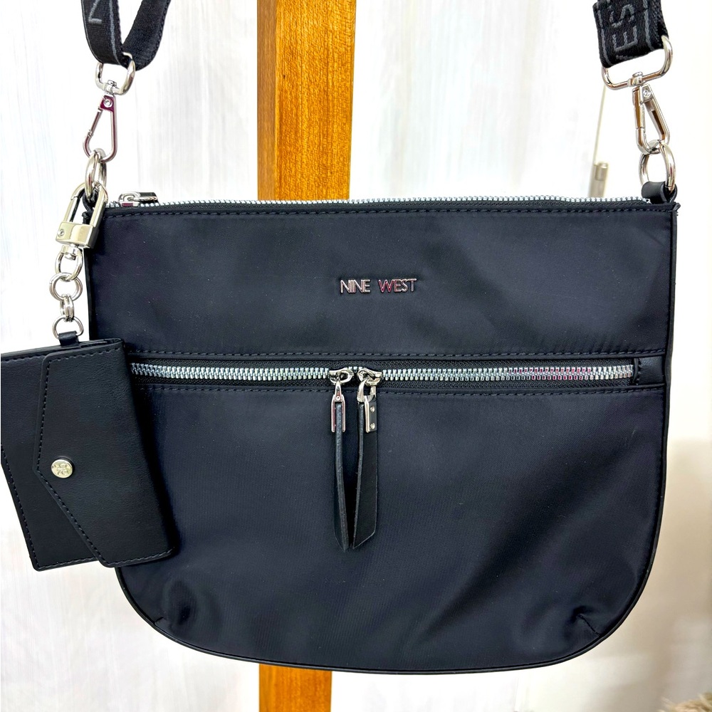 Nine West crossbody. NWOT!!!